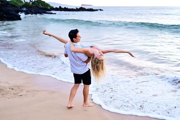 Maui Photoshoot Fun and Creative memories