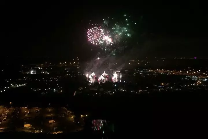 Family pack 77 Miles Helicopter Tour Fireworks & all Theme Parks