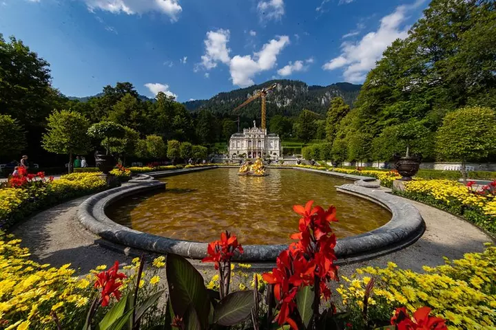 Tagesausflug von München nach Neuschwanstein und zum Schloss Linderhof