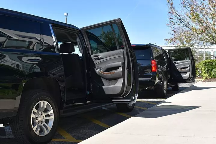 Private Transfer in a Luxury Vehicle to and/or from MSY Airport