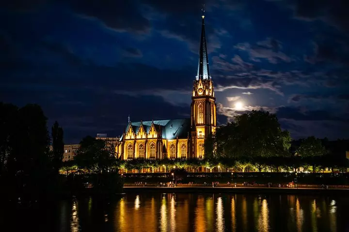 Private Frankfurter 10-stündige Stadtrundfahrt mit kostenlosem Fotoshooting - Primary Image