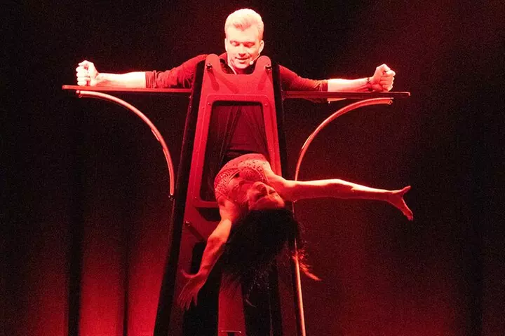 Escape Reality Branson Magic Dinner Show