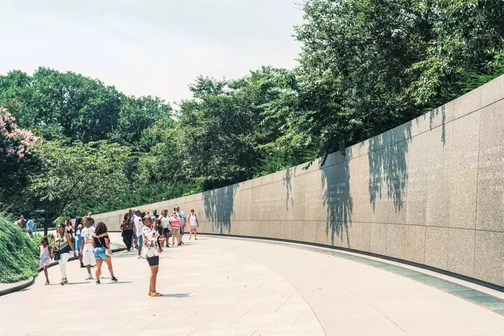 Arlington Cemetery Walk with Tomb Unknown Soldier & JFK Gravesite