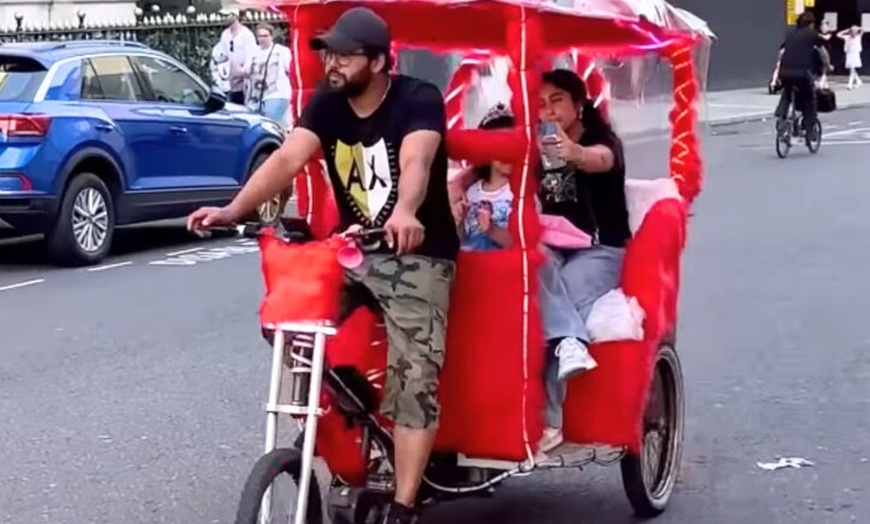 Image 5: Guided Tower of London Tour with Nearby Rickshaw Ride