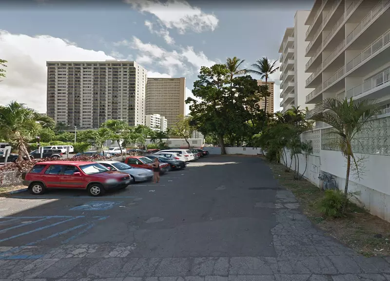 Parking at [H054] 2154 Lau'ula St. Lot