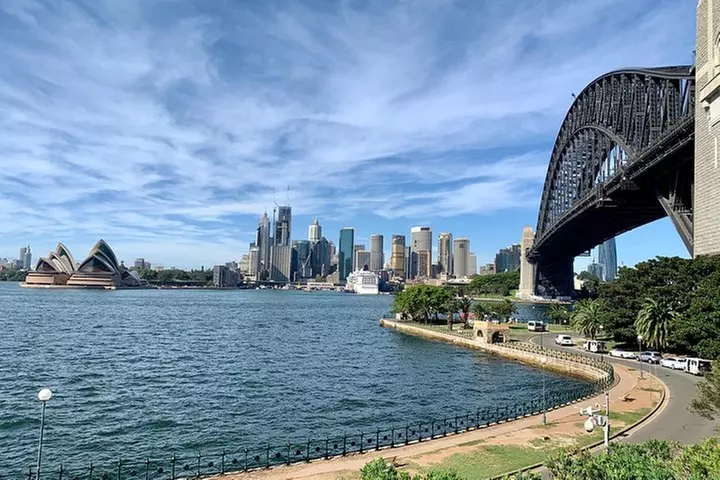 Sydney City, Harbour & Bondi Private Tour, with Airport pick up or drop off - Image 7