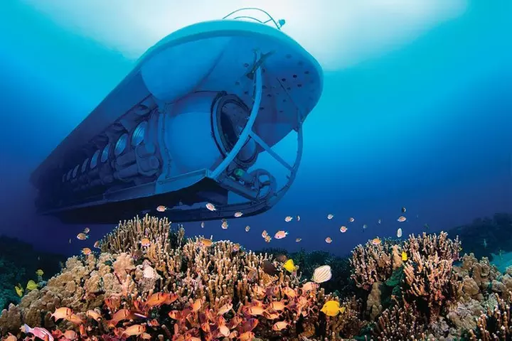 Atlantis Submarine from Kona Beach