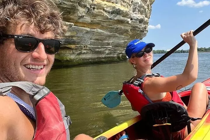 Tandem Guided Kayak Tour Near Chicago - Primary Image