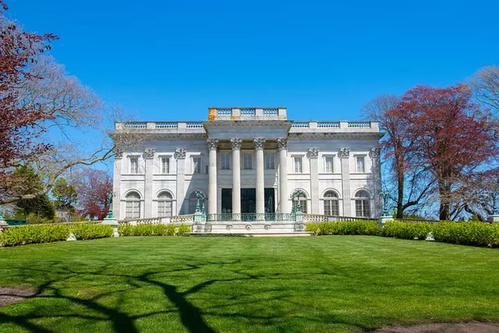 Scenic Newport, RI Self-Guided Driving Audio Tour