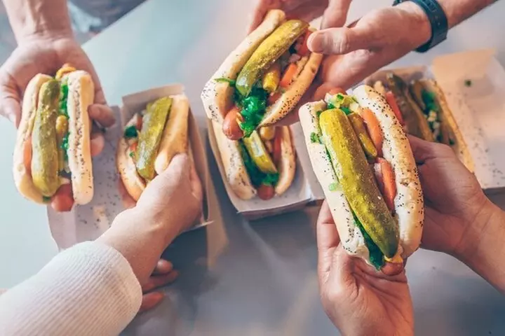 Chicago Full-Day Walking Food Tour with Free Bike or Kayak Rental - Primary Image