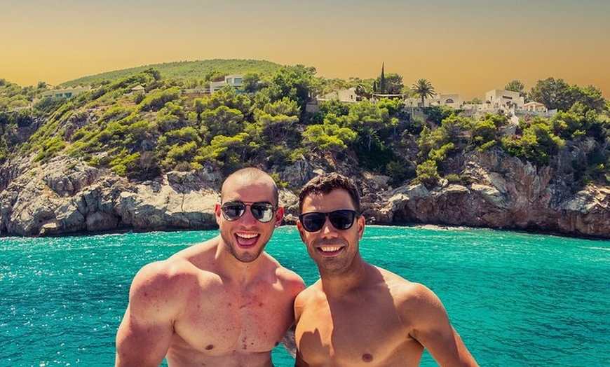 Image 3: Ibiza Sunset Edition Boat Party 3 horas de copas, DJ y puesta de sol
