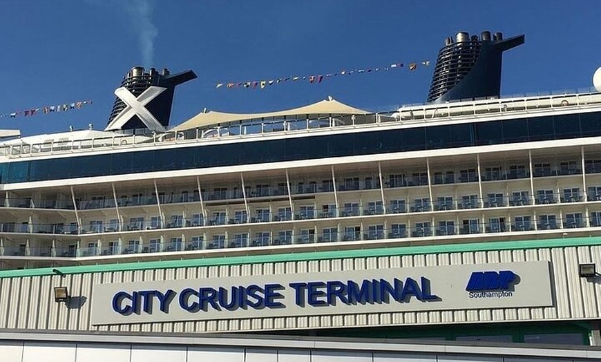 Image 7: Private Transfer from London to Southampton Cruise Port