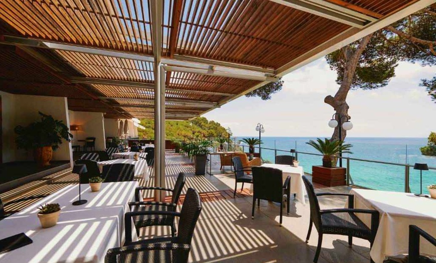 Image 8: ✈ COSTA BRAVA | Lloret de Mar - Hotel Santa Marta 5* - Piscine exté...