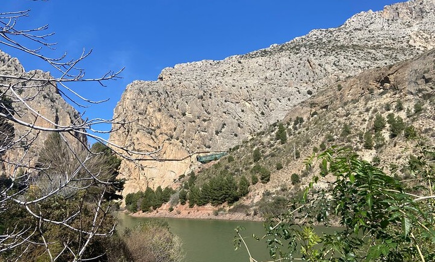 Image 8: Caminito del Rey en tren desde Sevilla