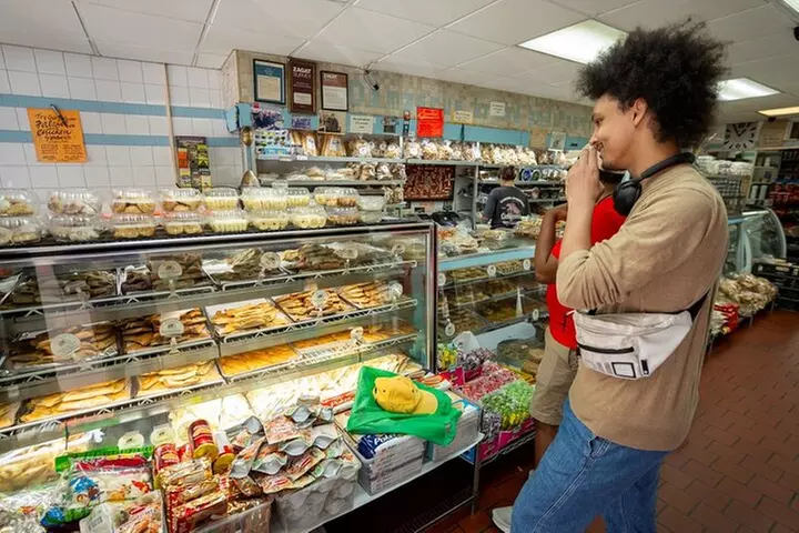 Brooklyn Food Tour: Family-Owned Brownstone Bites