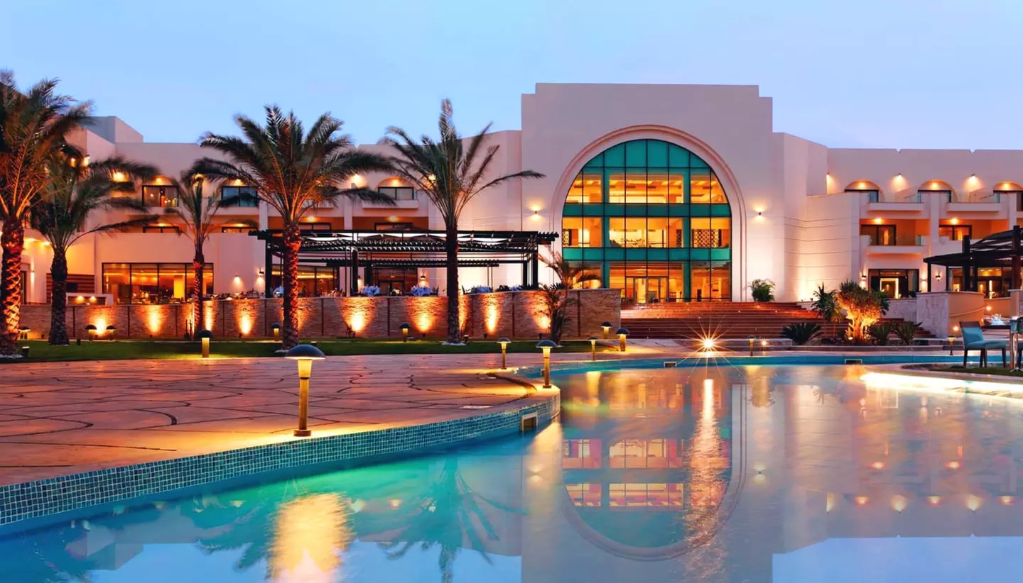 ✈ ÄGYPTEN | Soma Bay - Mövenpick Resort Soma Bay 5*, 3 Nächte - Pool - Primary Image