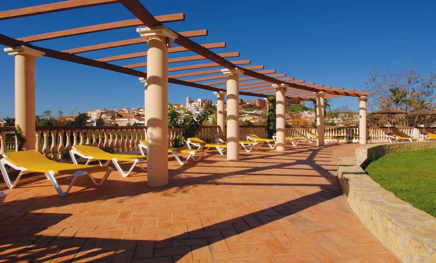 Image 13: ✈ ALGARVE | Silves - Colina dos Mouros 3*, 2 nuit - Piscine extérieure