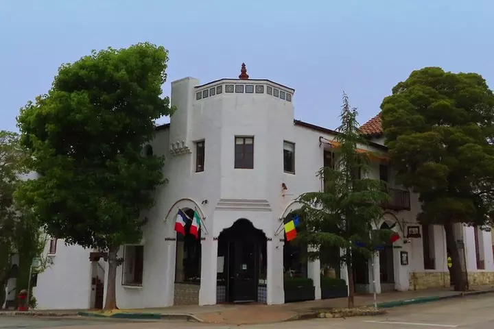 Downtown Carmel-by-the-Sea: A Self-Guided Audio Tour