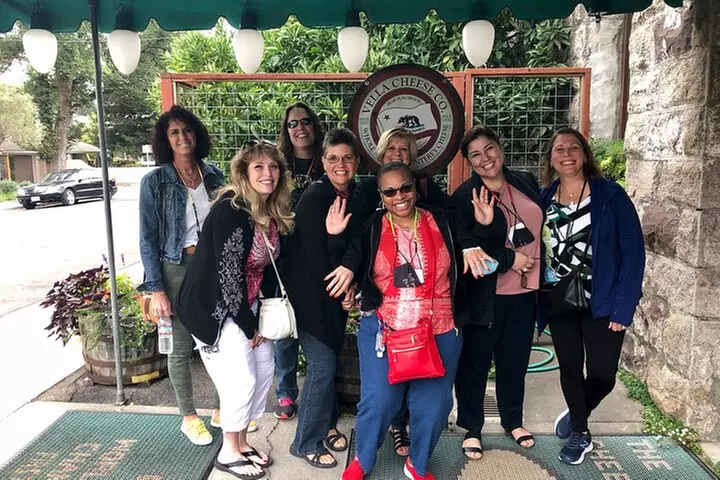 #1 Sonoma Walking Food, Wine Tasting & History Tour (Public Tour)