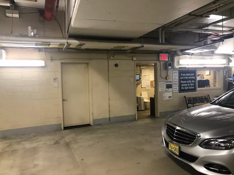 Parking at GMC Parking - Laureate Garage