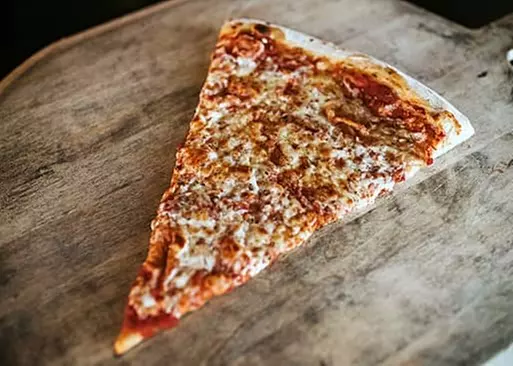 5% Cash Back at Dough Co. Pizza