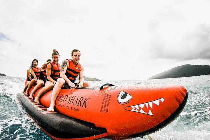 Full-Day Whitsunday Sail and Snorkel Adventure with Lunch