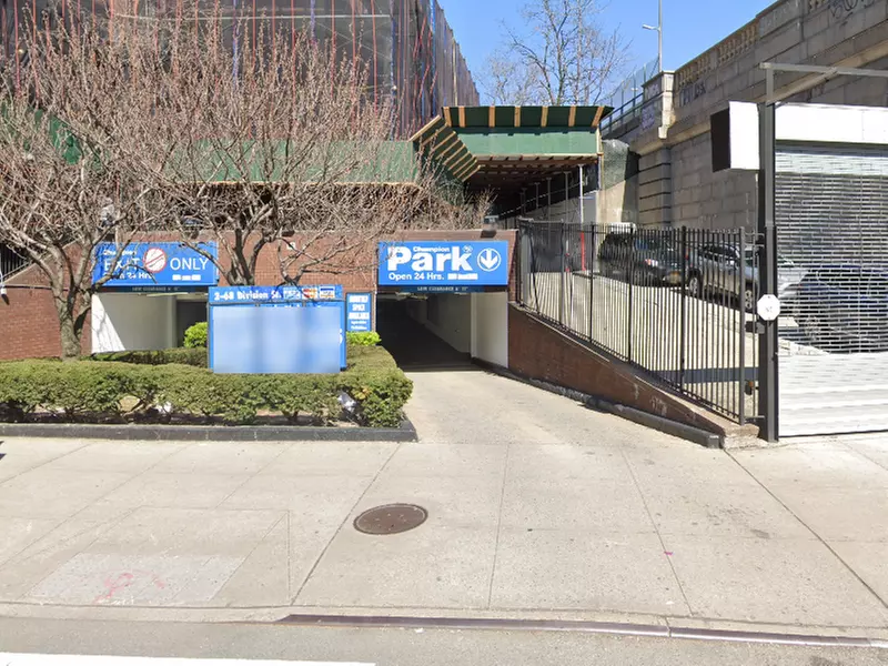 Parking at Champion Parking - Champion Confucius LLC Garage - Second Medium