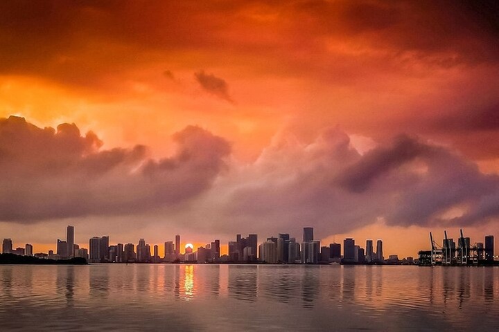 Sunset Cruise of Biscayne Bay Millionaire Homes & Cash Bar