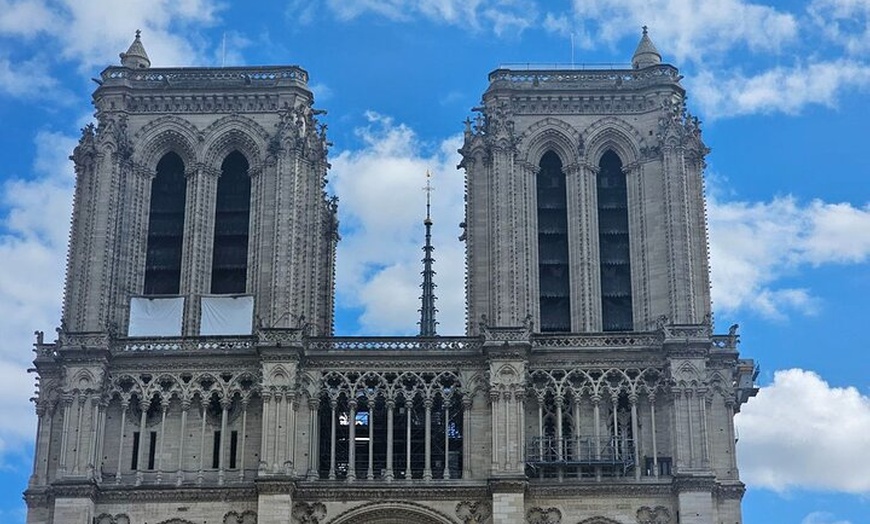 Image 1: Visite à pied en plein air de Notre-Dame et entrée sans réservation.