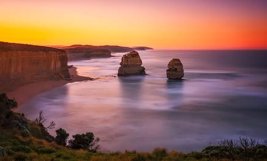 Image 2: Great Ocean Road 12 apostles PRIVATE Luxury Tour Reverse all incl