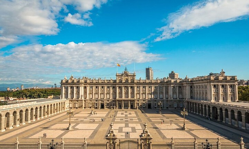 Image 1: Explora el Palacio Real de Madrid