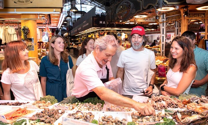 Image 3: Clase de cocina con paella Las Ramblas y el mercado de la Boquería ...