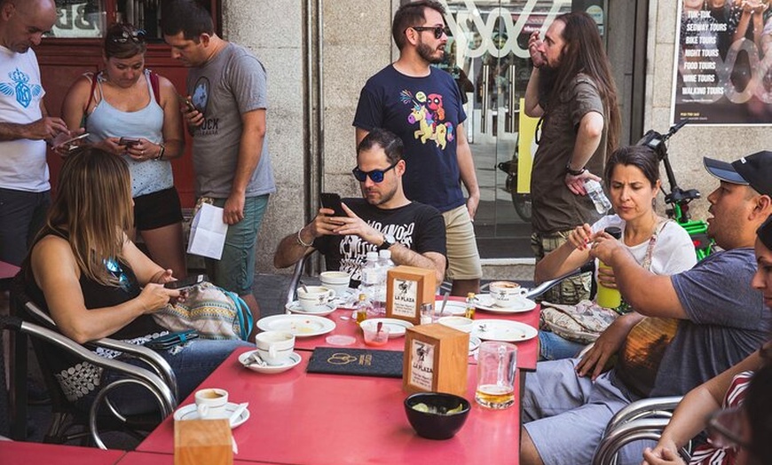 Image 4: Tour en Segway por Madrid con chocolate y churros.