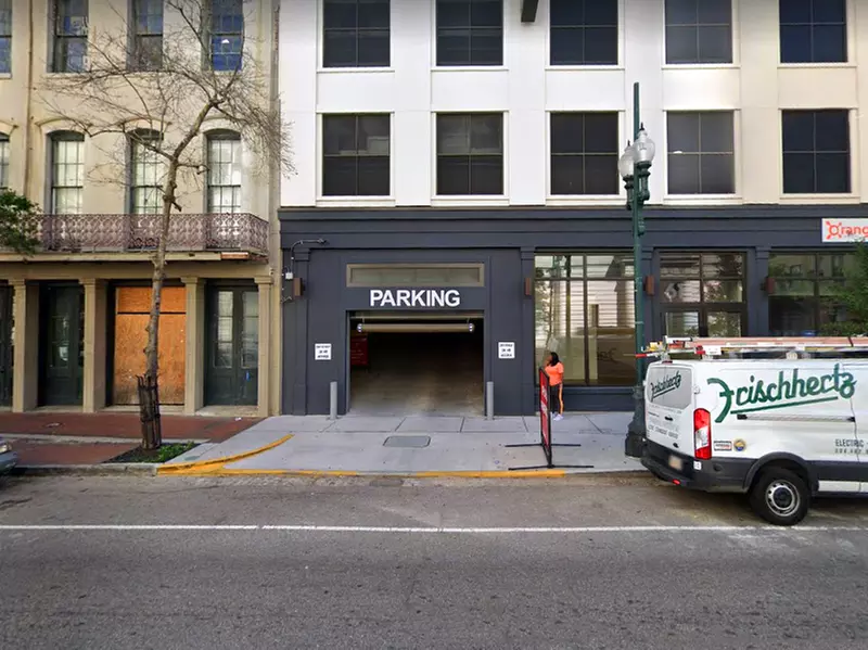 Parking at 618 Magazine St. Garage - P618