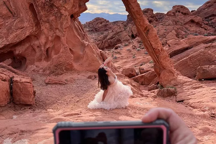 Valley of Fire and Red Rock Canyon Day Tour from Las Vegas