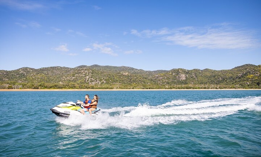 Image 3: Magnetic Island 30 Minute Jetski Hire for 1-4 people plus GoPro.