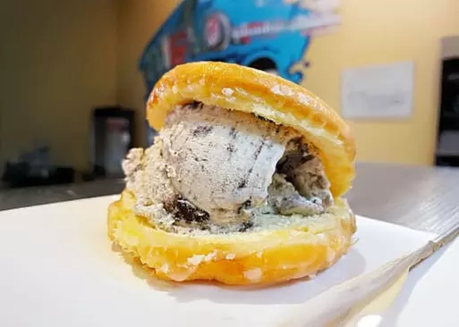 5% Cash Back at Bigworm's Bakery and Deli