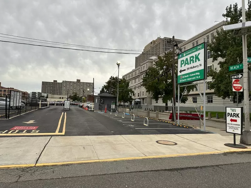 Parking at 299 Mulberry St. Lot - Primary Image