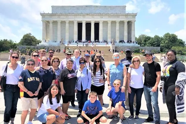 City Snapshot Tour with 10 Top Memorials, Optional Entry Tickets - Primary Image