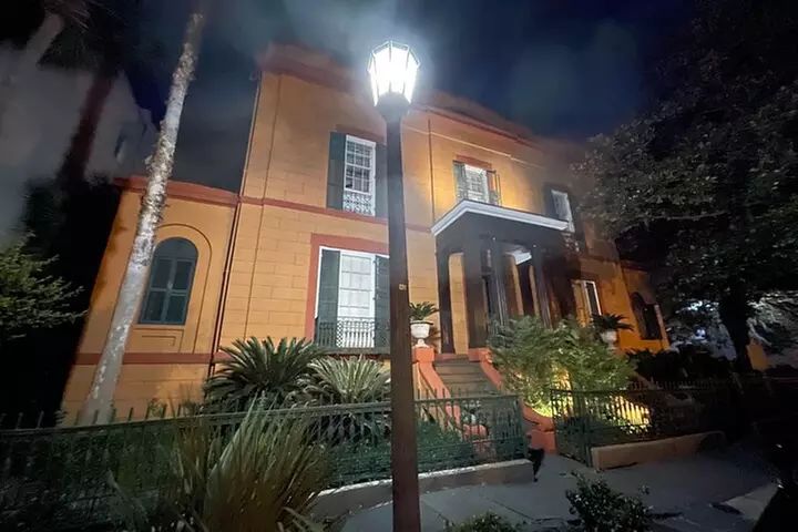 90 minute Original Haunted Savannah Tour | 8pm