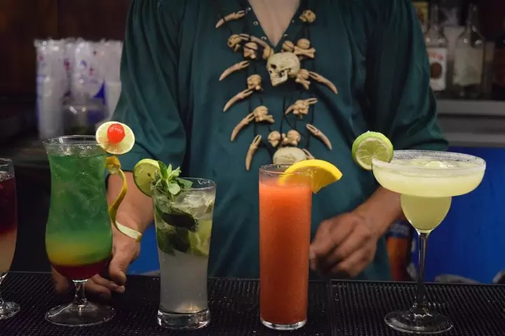 Captain Hook - Pirate Show & Dinner