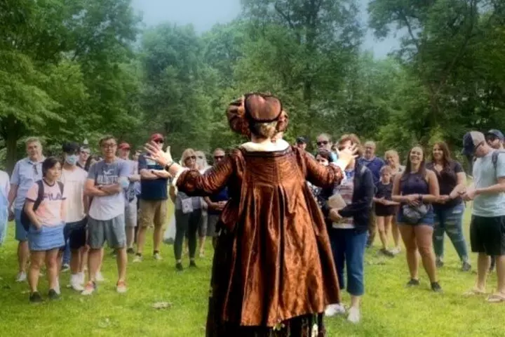 Boston Freedom Trail Walking Tour with Costumed Guide