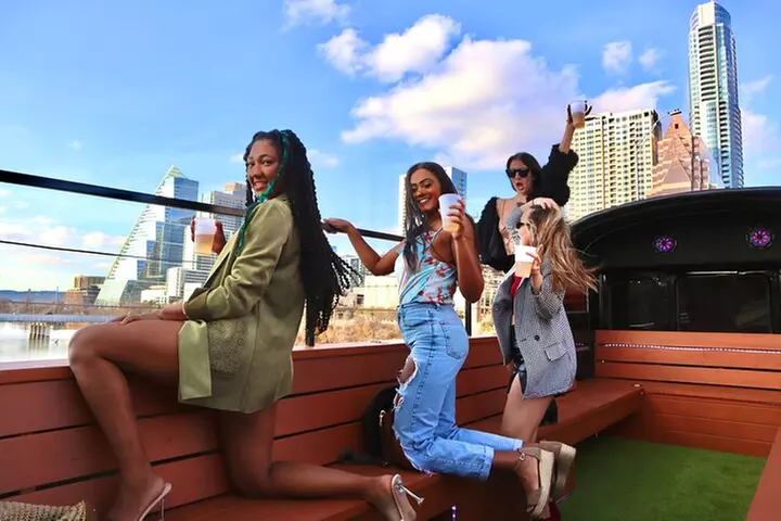 Roofless Party Bus Tour in Downtown Austin
