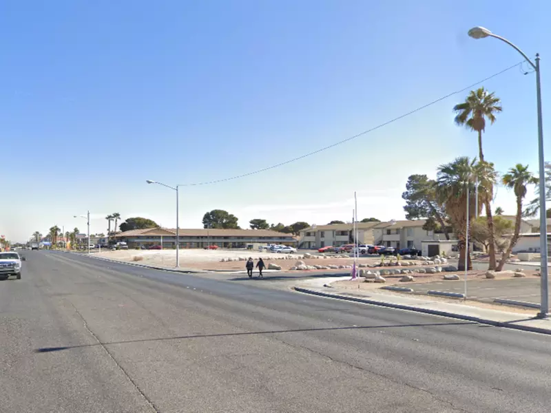 Parking at 303 E. Harmon Ave. Lot