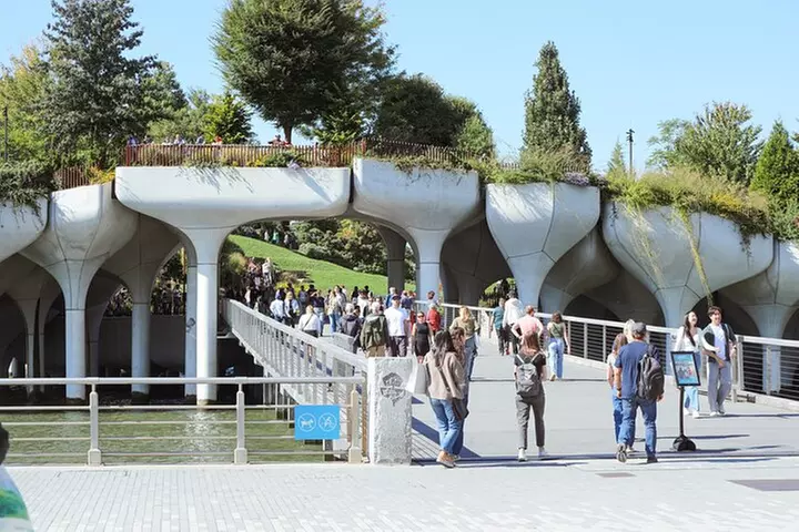 Highlights of New York City Guided Bike Tour (English or Dutch)