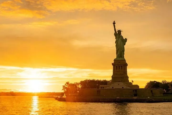 Sunset Cruise NYC - City Lights & Skyline Views - Primary Image