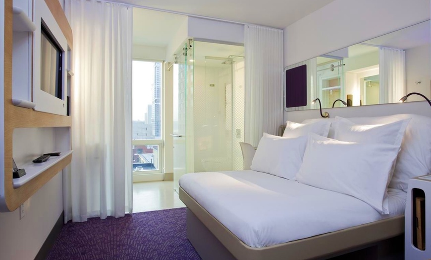 Image 2: ✈ STATI UNITI | New York - Yotel New-York Times Square 4* - Centro ...