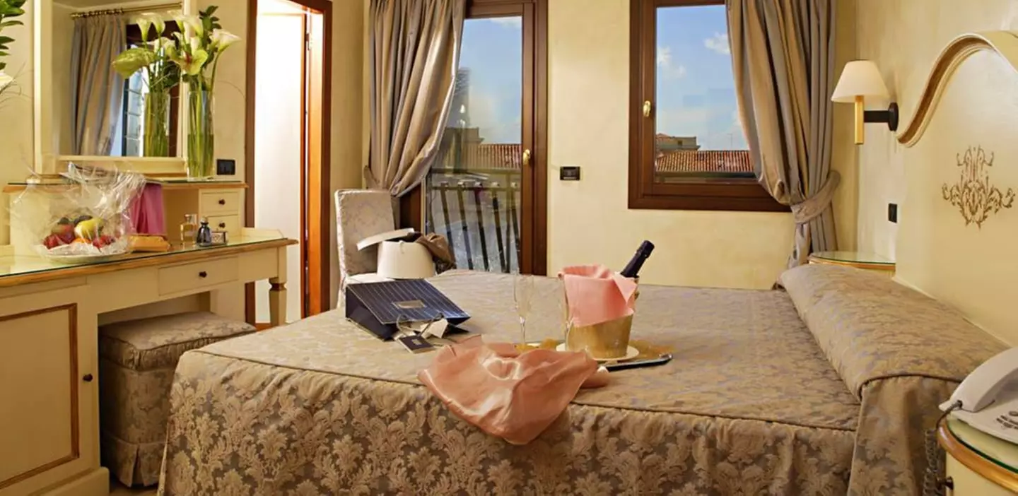 ✈ ITALIE | Venise - Hôtel Carlton Capri 3*, 2 nuit - City break