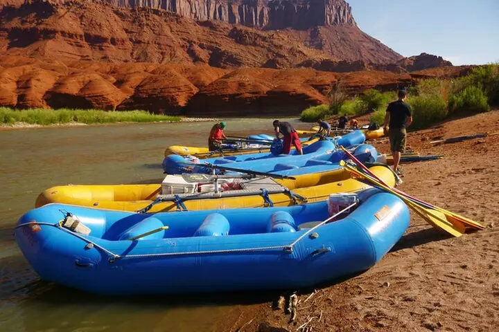 Fisher Towers Half-Day Rafting Day Trip from Moab