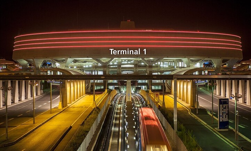 Image 6: Taxi Paris / CDG Airport ( 3 People max )